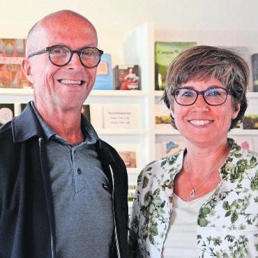 Voller neuem Elan - Sie sind das neue Team an der Spitze von Murikultur: Stiftungsratspräsident Robert Barrer und Geschäftsführerin Cindy Mäder. Bild: Annemarie Keusch