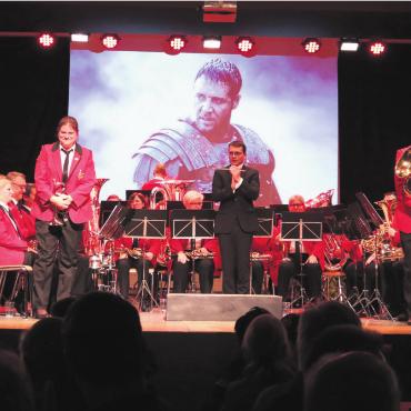 Voller sprühender Funken - Energiegeladen und mit viel Leidenschaft präsentierte sich die Musikgesellschaft an den Jahreskonzerten. 
Bilder: ci