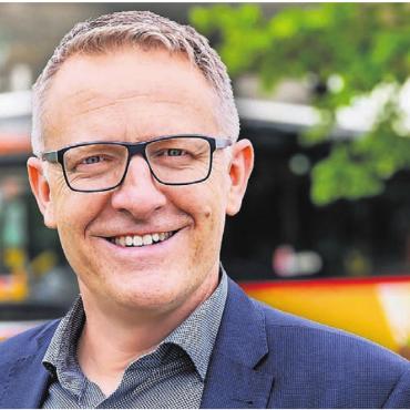 Hier Kritik – da nur Positives - Arsène Perroud verteidigt die Strategie der letzten Jahre: «Im Jahr 2032 geht die Verschuldung ja wieder runter.» Bilder: dm / pd