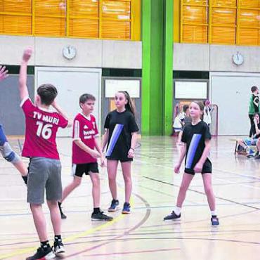 240 begeisterte Jugendliche - Die Kinder und Jugendlichen hatten viel Spass, ob bei Minihandball-Matches oder in anderen Sportarten. Bild: zg