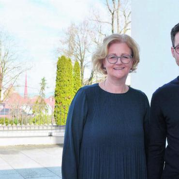 Dann friert es sie jedes Mal - Präsidentin Sabina Rüttimann und Chorleiter Christoph Anzböck freuen sich auf die Auftritte in der Karwoche. Bild: Annemarie Keusch