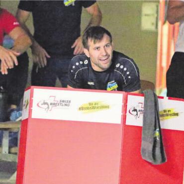 Alles unter Kontrolle - Pascal Strebel und sein Team haben die Pflicht gegen Schattdorf erfüllt. Trotz drei Niederlagen zum Start in den Abend. Bild: Archiv/spr