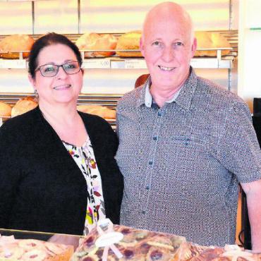 Ein halbes Leben - Drei Jahrzehnte schreiben viele Anekdoten und Geschichten: Elsbeth und Daniel Bütler führten ihre Bäckerei zuerst im Muri-Dorf, dann an der Bahnhofstrasse. Bild: Celeste Blanc