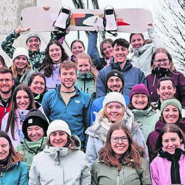 Après-Ski kam nicht zu kurz - Der TV Merenschwand am Skiweekend in der Lenzerheide. Bild: zg