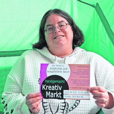 Mit lauter Handgemachtem - Hofft, dass auch der dritte Kreativ-Markt ein Erfolg wird: Organisatorin Alexandra Bösch. Bild: Annemarie Keusch