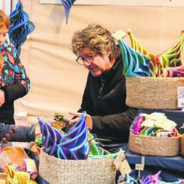 Bremgarten verzaubert - Die passende Kerze schon gefunden? Am Christchindli-Märt gab es an den Marktständen viel zu entdecken.