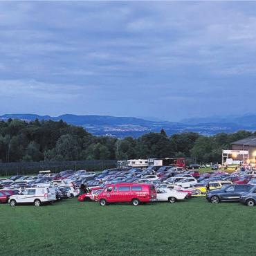 Wieder Autokino in Muri - Filmerlebnis in besonderer Atmosphäre im Autokino ob Muri. Bild: Archiv