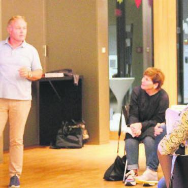 Klassiker noch heute aktuell - Der von Bildung und Synapsen geprägte Vortrag von Tobias Rohner, Gründer der United School of Sports, sorgt für Gesprächsstoff.