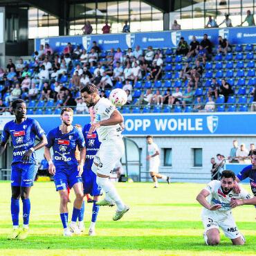 Euphorie erhofft - Die Heimspiel-Bilanz des FC Wohlen ist tragisch schlecht. Der letzte Sieg in der Meisterschaft war am 17. August (5:0 gegen Schötz). Nun will man die Heimspiel-Bilanz aufpolieren. Am Samstag ist Besa Biel in den Niedermatten zu Gast. Bild: sh
