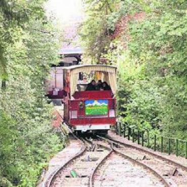 Reisli des Feuerwehrvereins - Wer nicht rodeln mochte, reiste gemütlich mit der Heimwehfluhbahn zurück ins Tal.