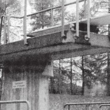«Klein-Alpamare» in Bremgarten? - Die Sprungtürme im Isenlauf waren einmal attraktiv. Heute gehören sie zur Grundausstattung jeder Badi. Braucht Bremgarten in Zukunft neue Attraktionen? Bild: Archiv