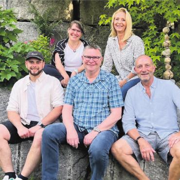 Auf in neue Gewässer - Der neu gewählte Vorstand von links: Eric Meier, Adrienne Rostan (Aktuarin), Markus Bleiker (Kassier), Christina Stettler, Remo Stettler (Präsident). Bild: zg