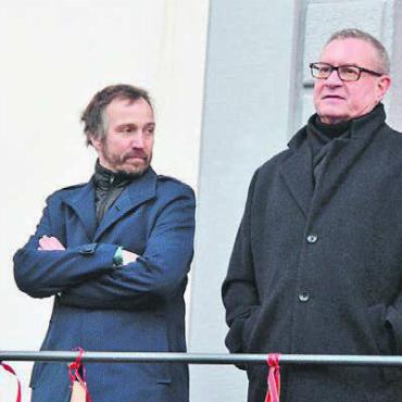 Wie in Mani Matters «Ysebahn» - Hans-Peter Budmiger (links) und Thomas Kron bei ihren Ansprachen. Bild: ake