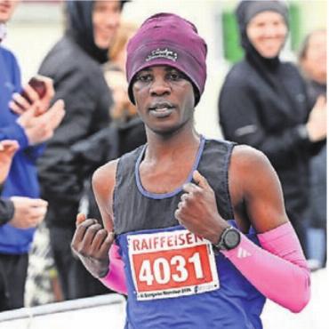 Ein Lauf, viele Geschichten - Auch nicht in Bestform und trotzdem Rang 2 im Halbmarathon: Der Beriker Eric Muthomi Riungu.