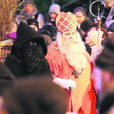 Lebendige Traditionen - Chlausvater Röfe Wüst wird am Bildungstag über den Samichlaus-Brauch Bild: Archiv
