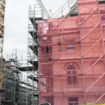 Rasches Handeln am richtigen Ort - Die umfassende Sanierung des Domherr-Meyer-Hauses kommt sehr gut voran. Budgetüberschreitungen sind nicht zu erwarten. Der Kredit beträgt 3,48 Millionen Franken. Bilder: Daniel Marti
