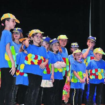 Mit spürbar viel Herzblut - Aquarina verliert in der Regenbogenfamilie fast ihren besten Freund Finn.