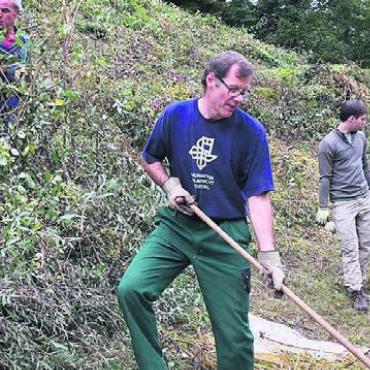 Gemeinsam anpacken im Schutzgebiet Steirüti - Das Naturschutzgebiet Steirüti zwischen Rottenschwil und Hermet-Bild: zg