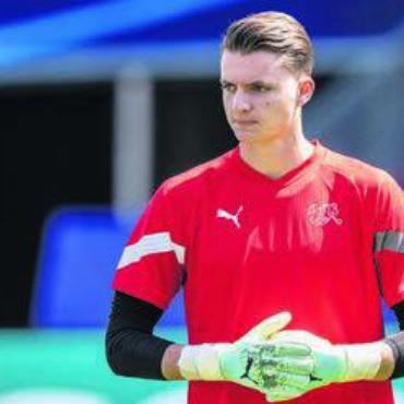 Auf Sforzas Spuren - Marvin Keller letztes Jahr im Nati-Tenue an der U21-EM. Jetzt steht er im A-Kader. Bild: Freshfocus