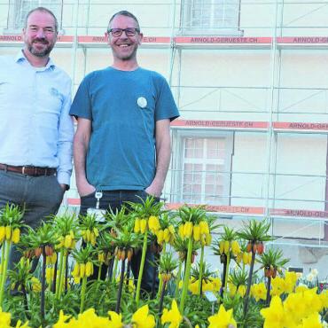 Frühlingsfest statt Basar - Sie freuen sich riesig auf das erste Frühlingsfest: Dennis Lehmann (links), Leiter Hotellerie, und Thomas Weber, Marketing und Kommunikation. Bild: Annemarie Keusch