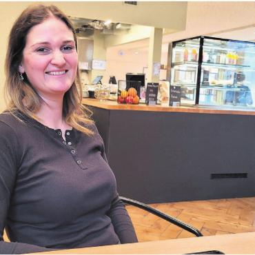 Unterwegs auf allen Meeren - Auf Heimaturlaub: Natalie Gregor ist derzeit in Wohlen zu Hause. Schon bald geht es zurück aufs Schiff. Bilder: Chregi Hansen / zg