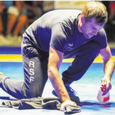 Pflichtsieg gefordert - Putzt die RS Freiamt (hier Trainer Pascal Strebel) Oberriet-Grabs von der Matte? Bild: any