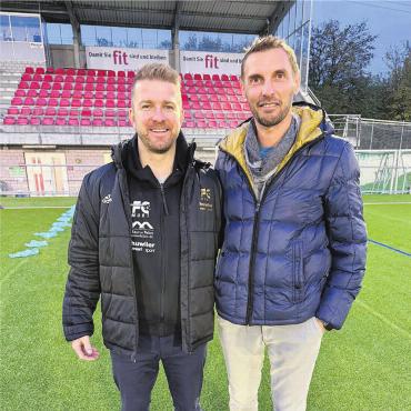 Prominente Unterstützung - Blicken der gemeinsamen Zusammenarbeit enthusiastisch entgegen: FC-Muri-Präsident Michael Stadelmann (links) und der neue Sportchef Alessio Passerini. Bild: zg