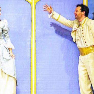 Märlitheater für die ganze Familie - Liebe überwindet alle Grenzen – doch finden Aschenbrödel und der Prinz zum Schluss zusammen? Bild: zg