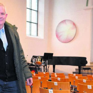 «Ort der Exzellenz und Begegnung» - «Hier kommt man den Musikern näher als in grösseren Konzerthallen», sagt Claudio Rossetti, Geschäfts führer des Künstlerhauses Boswil. Bild: Thomas Stöckli