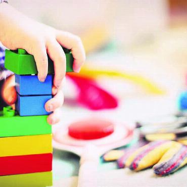 Derzeit Mangel an Tagesmüttern - Die Gemeinde unterstützt Villmerger Eltern beim Betreuen ihrer Kinder ausserhalb der Familie. So leistet sie, je nach wirtschaftlicher Situation, Beiträge für die externe Betreuung. Bild: pixabay