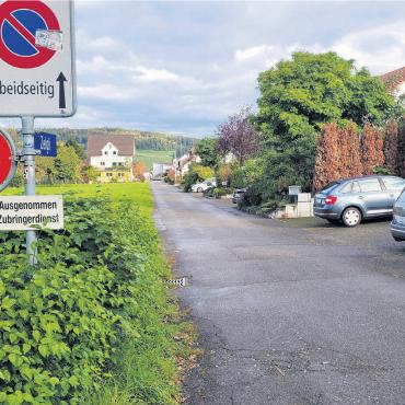 Im Frühling soll es losgehen - Die geplante Sanierung des Zelgli sorgte im Vorfeld für viele Diskussionen. Die Strasse soll breiter werden, was nicht allen im Quartier gefällt. Bild: Chregi Hansen