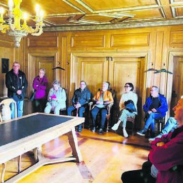 Im Kloster Fahr - Die Teilnehmenden erfuhren viel Interessantes zum Kloster Fahr. Bild: zg