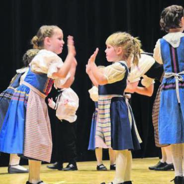 Getanzte Lebensfreude - Der heimliche Star des Abends: die Kindertanzgruppe hat begeistert.