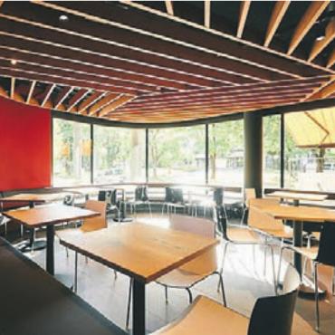 Bericht des Bauherrn - Atmosphärisches Restaurant Leo mit neuer Decke.