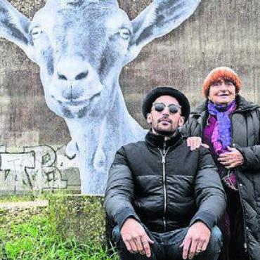 Ein Film als Kunstwerk - Die Nouvelle-Vague-Legende Agnès Varda und der Street-Art-Künstler JR schaffen ein Porträt über Kunst, Begegnungen und Beziehungen. Bild: zg