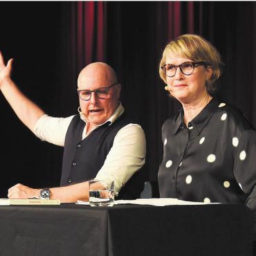 Die ehrlichste Form von Liebe - Sybil Schreiber und Steven Schneider nehmen das Publikum mit auf eine Beziehungsreise. Bild: zg