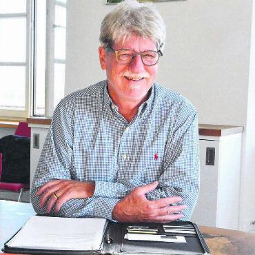 Wie ein Uhrwerk - Gemeindeammann Erwin Gerber ist überzeugt: «Man muss Arbeitsverhältnisse je länger, je mehr flexibler denken.» Bild: Celeste Blanc