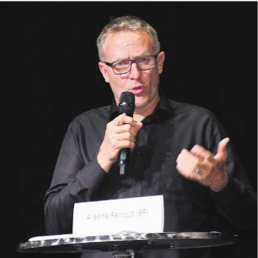 Tatsächlich eine Richtungswahl - Arsène Perroud verteidigte seinen Kurs. «Eine Gemeinde hat Aufgaben zu erfüllen.»