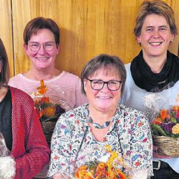 95 Jahre im Einsatz - Die Jubilarinnen, von links: Eveline Grossenbacher, Marlen Haas, Rosane Freiberger, Greti Meier, Christine Huber und Beatrice Christen. Bild: zg