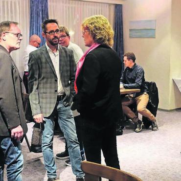 Mindestens ein neues Gesicht - Lagebesprechung bei der Mitte Bezirk Muri – damals noch CVP – nach den Grossratswahlen im Herbst 2020, nächsten Herbst will die Partei ihre beiden Sitze verteidigen. Bild: Archiv