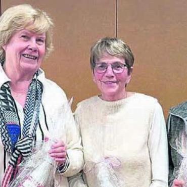 Vorfreude auf den Jugitag - Die anwesenden Jubilarinnen von links: Angelica Erni 10 Jahre, Regina Frey 50 Jahre, Rita Frey 40 Jahre, Daniela Zimmermann 10 Jahre und Beni Bächler vom Vorstand. Bild: zg
