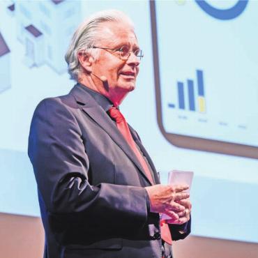 Entspannung hält weiter an - Peter Lehmann, Vorsitzender der ibw-Geschäftsleitung, kann für die Kundschaft gute Nachrichten verkünden: Gas- und Strompreise sinken weiter. Bild: Archiv/pd