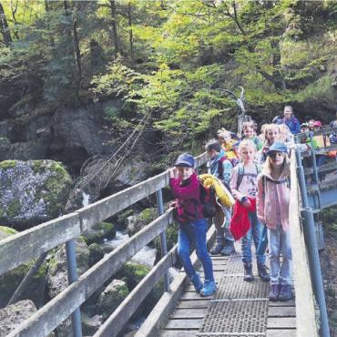 «Das Geld schmilzt nur so weg» - Natur pur auf der Tageswanderung. Bilder: zg
