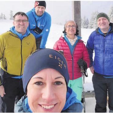Aktive Monate verlebt - Gruppenfoto auf der Skitour im Januar. Bild: zg