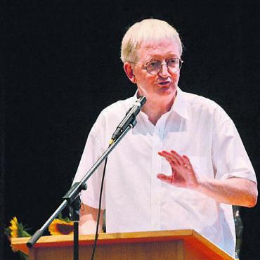 Drei lustige und lehrreiche Jahre - Schulleiter Peter Hochuli würdigte die Leistungen.