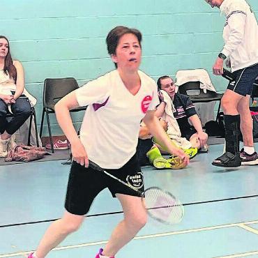 Mut zur Erholung und zu Pausen - Sandra Strebel im Einsatz – im Juli will sie ihren Badminton-Titel verteidigen. Bild: zg