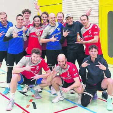Endlich der erste Sieg - «Lunki» feiert den ersten Saisonsieg. Bild: zg