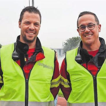 Eine Sirene jagt die nächste - Manuel Stutz (links) und Roman Strebel leiteten die Hauptübung.