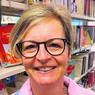 «Bleibe lieber bei den Tatsachen» - Im Alltag umgeben von Büchern aller Art: Beatrice Wehrli-Burth. Bild: zg