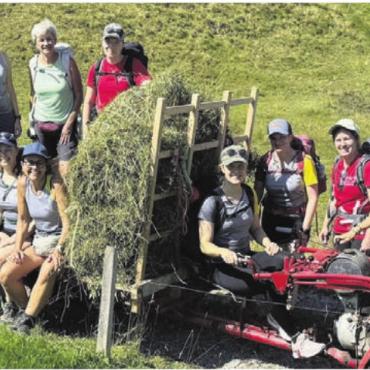 Wie schön die Schweiz ist - Beim Alpengaudi erwachte der Sportsgeist der Frauen. Bild: zg